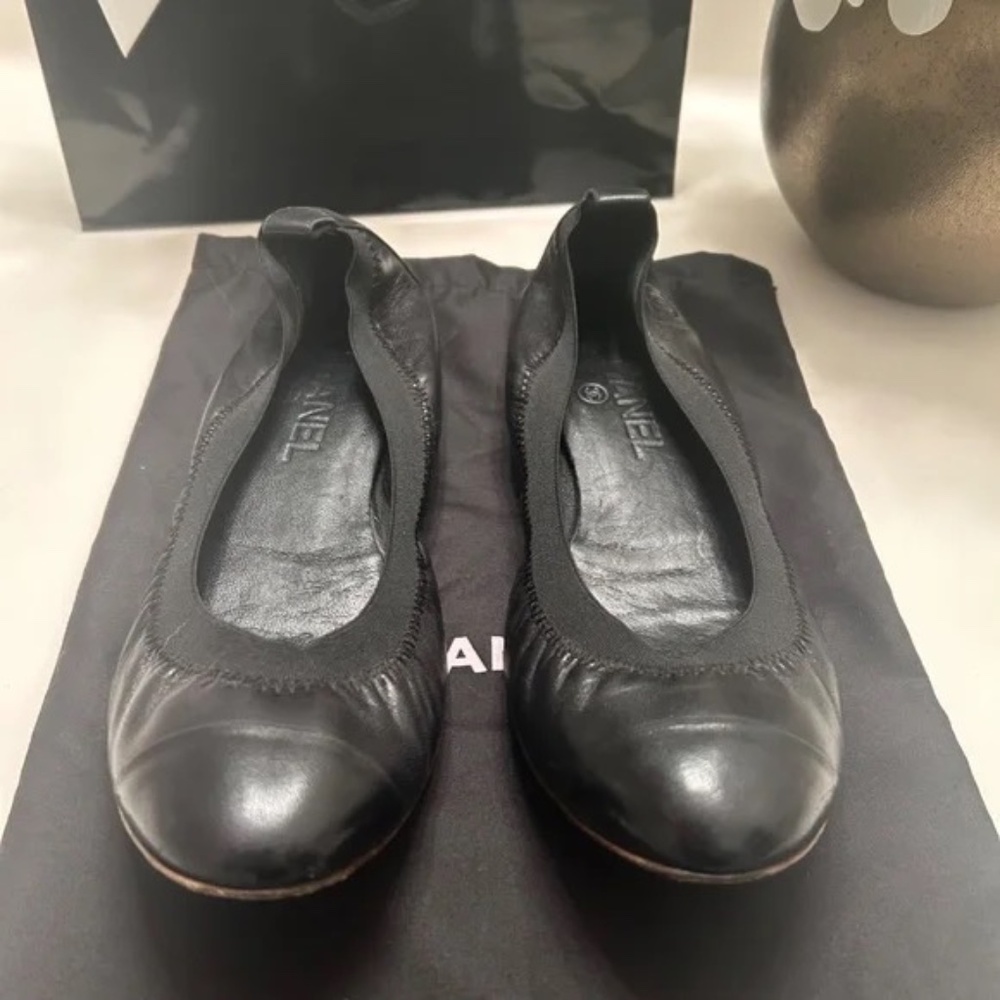 Authentic Black Chanel Lambskin Ballet Flats - Picture 2 of 5